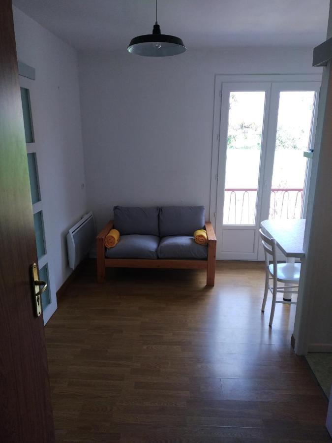 Studio Tout Confort A 300 M Des Thermes Cazaubon Zimmer foto